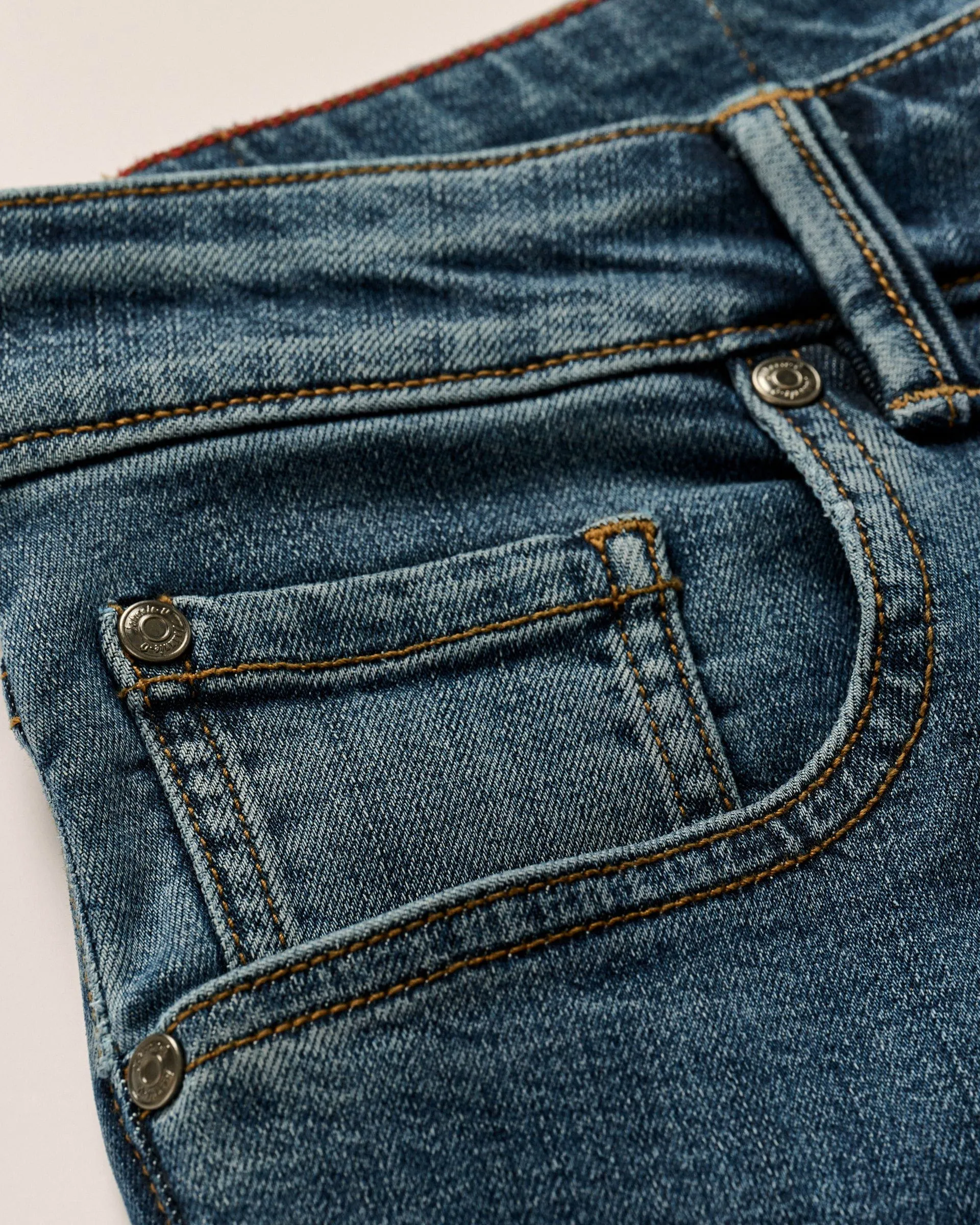 Anaheim Stretch Lightweight 5-Pocket Denim Jean