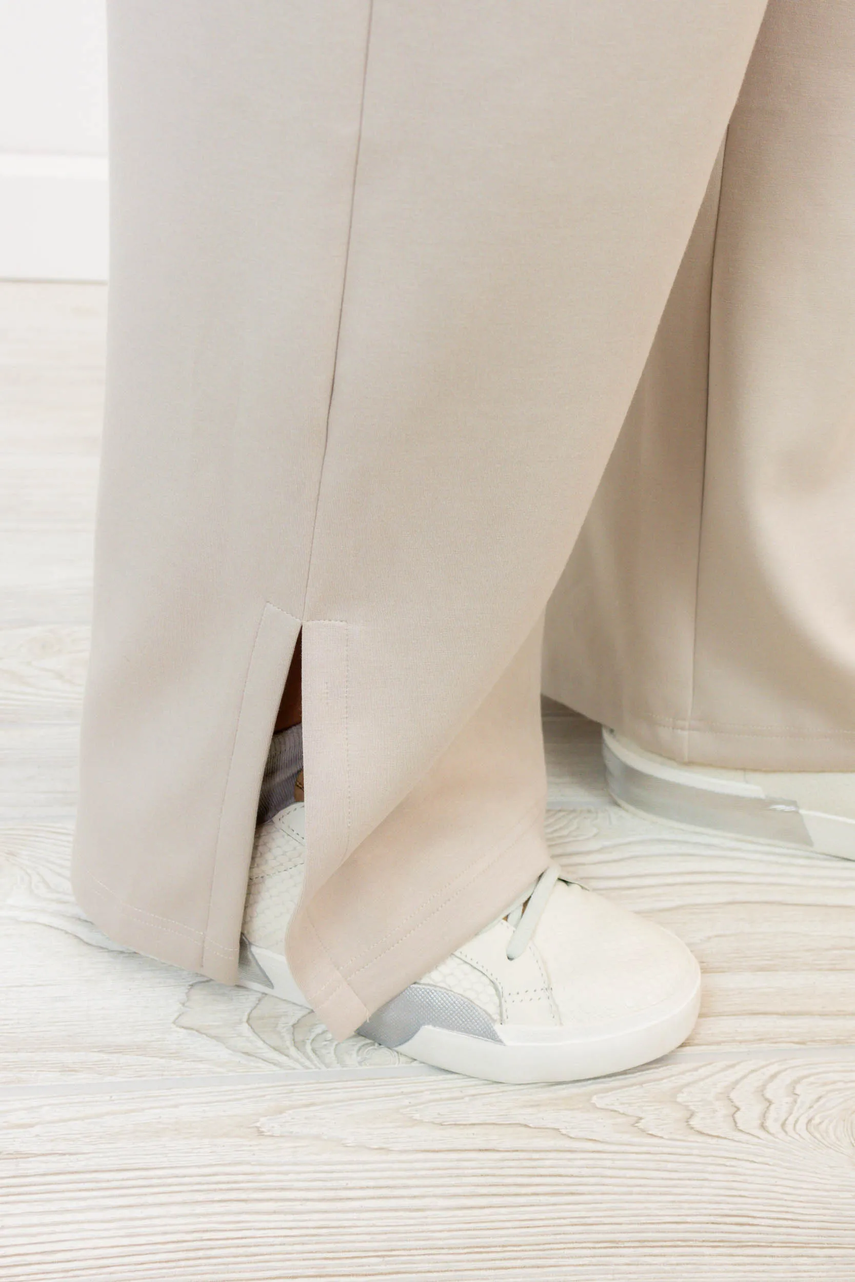 Avia Wide Leg Pants | Taupe