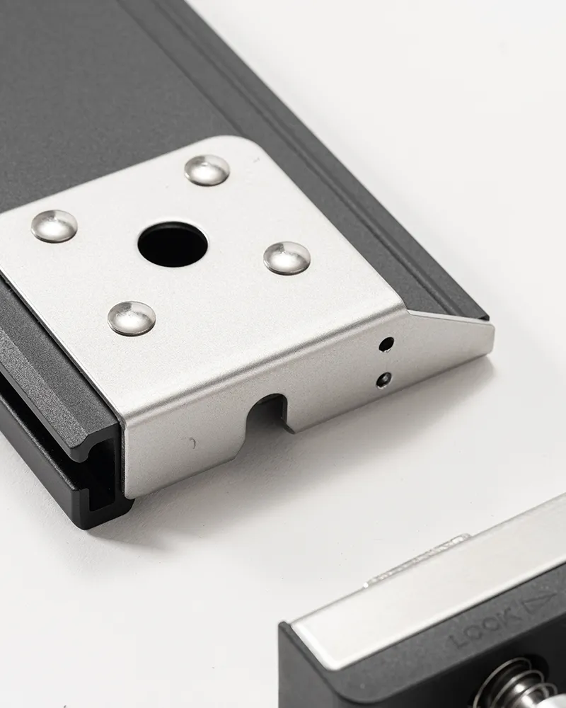 Collapsible IGT 3 Unit Rails