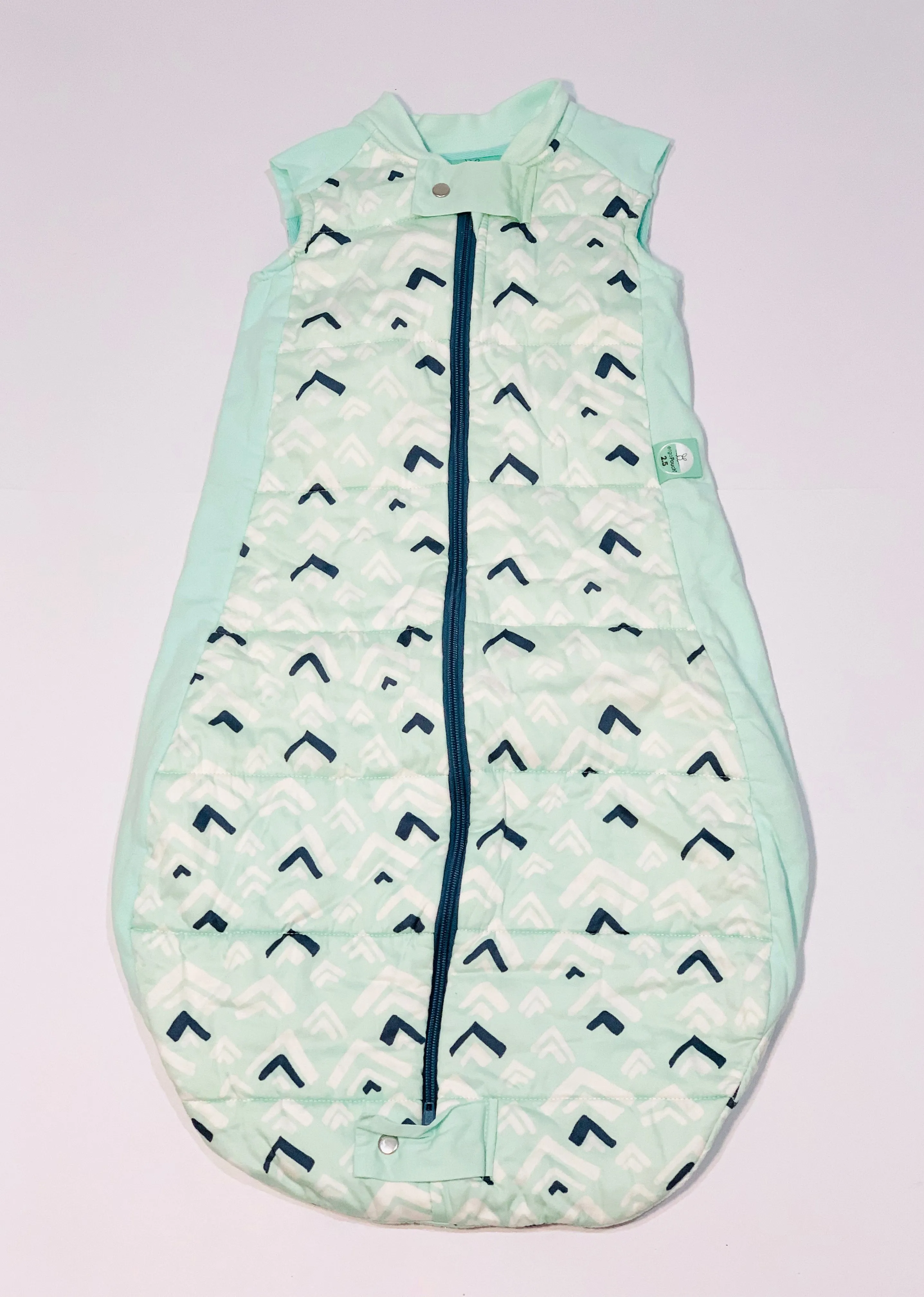 Green 2.5 tog sleeping bag - Size 2-12 months